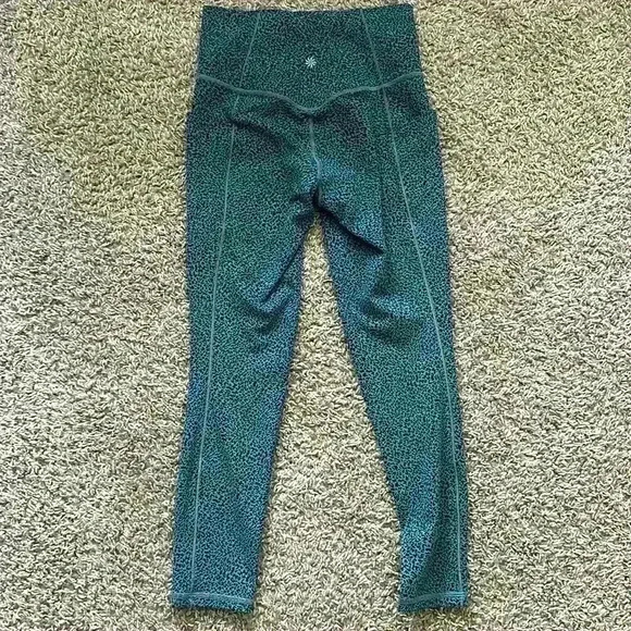 Like New! Athleta Salutation Stash Pocket II Textured Tight - Size XS - Picture 3 of 3